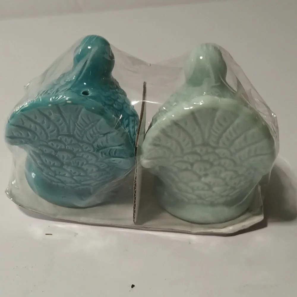 Target Bullseye Turkey Salt and Pepper Shakers Blue Thanksgiving NEW 2024